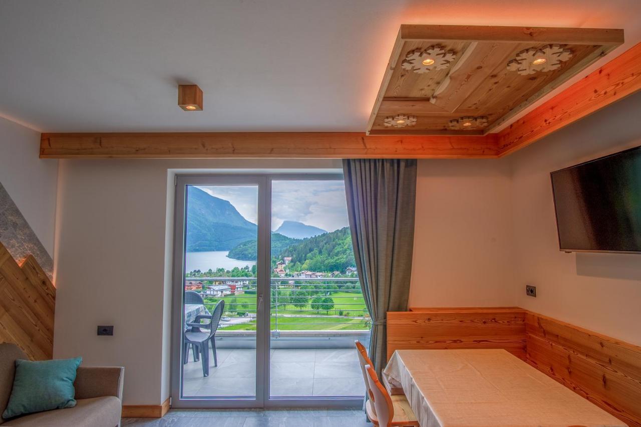 Dolomites Chalet Wolf Molveno Exterior photo